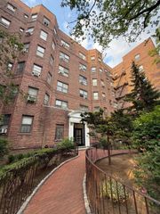 61-41 Saunders Street B44, Rego Park, NY 11374