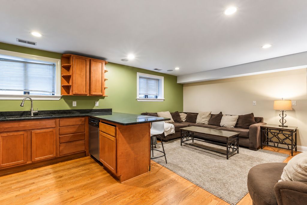 2319 W Rosemont Avenue G, Chicago, IL 60645 — photo 4