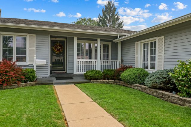 575 Gateshead N Avenue, Elk Grove Village, IL 60007