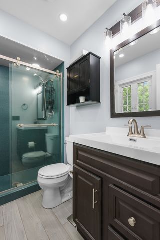 575 Gateshead N Avenue, Elk Grove Village, IL 60007