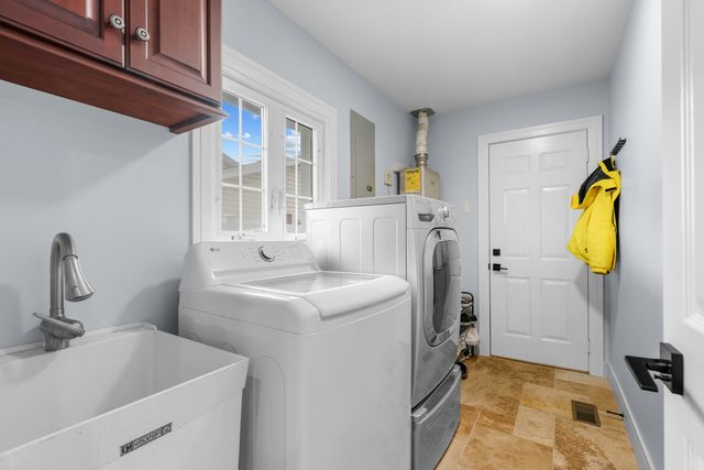 575 Gateshead N Avenue, Elk Grove Village, IL 60007