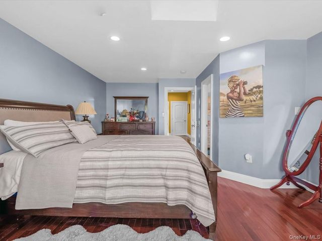 29 Colonial Avenue, Freeport, NY 11520
