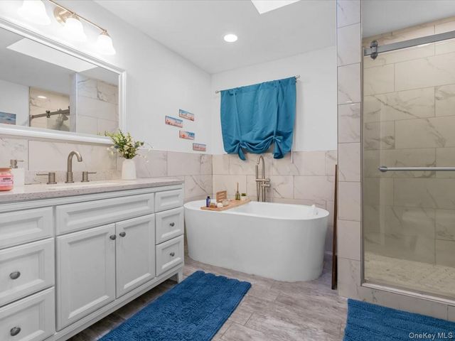 29 Colonial Avenue, Freeport, NY 11520