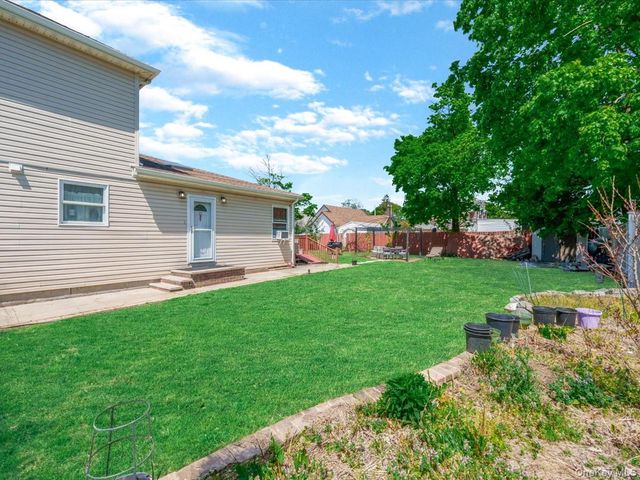 29 Colonial Avenue, Freeport, NY 11520