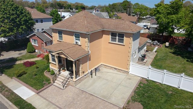 29 Colonial Avenue, Freeport, NY 11520