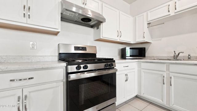 12736 W MIDWAY Avenue, Glendale, AZ 85307