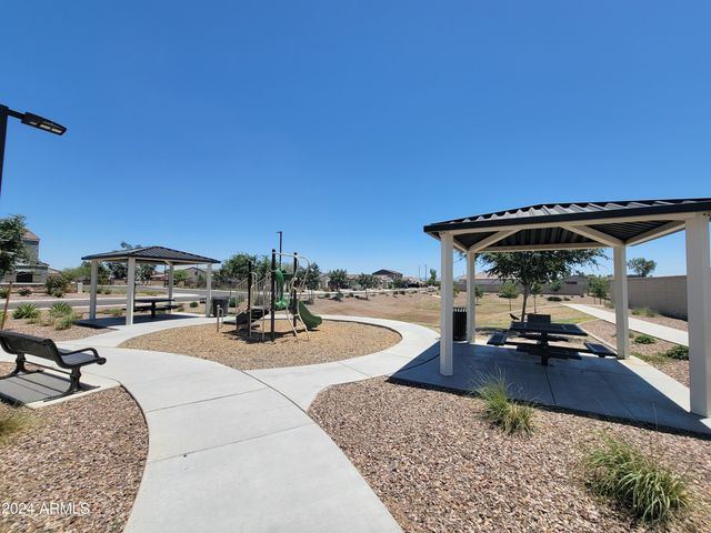 12736 W MIDWAY Avenue, Glendale, AZ 85307