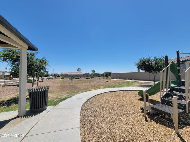 12736 W MIDWAY Avenue, Glendale, AZ 85307