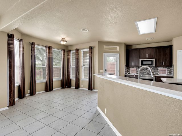 21827 Dolomite Dr., San Antonio, TX 78259