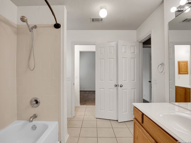 21827 Dolomite Dr., San Antonio, TX 78259