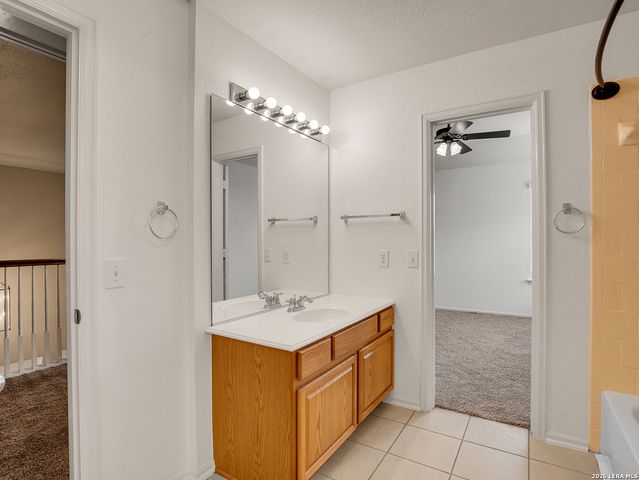 21827 Dolomite Dr., San Antonio, TX 78259