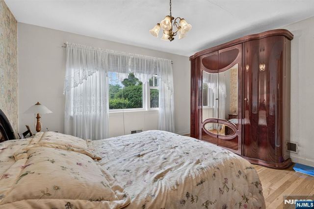 105 Baldwin Place, Bloomfield, NJ 07003