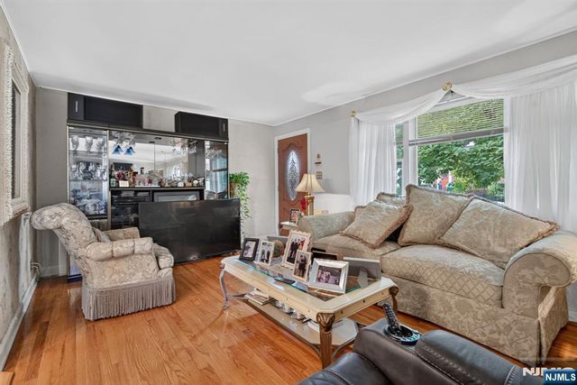 105 Baldwin Place, Bloomfield, NJ 07003