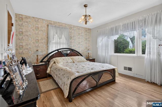 105 Baldwin Place, Bloomfield, NJ 07003