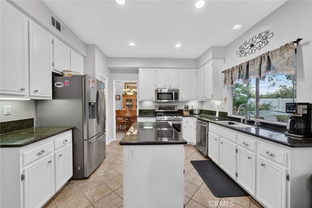 4 Bella Firenze, Lake Elsinore, CA 92532