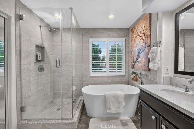 4 Bella Firenze, Lake Elsinore, CA 92532