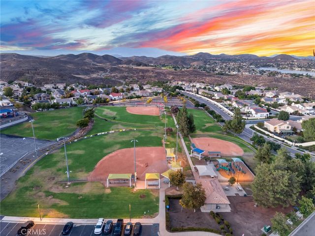 4 Bella Firenze, Lake Elsinore, CA 92532