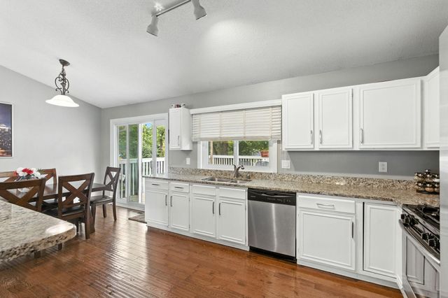 6871 Chaparral Lane, Chanhassen, MN 55317