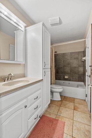 6871 Chaparral Lane, Chanhassen, MN 55317