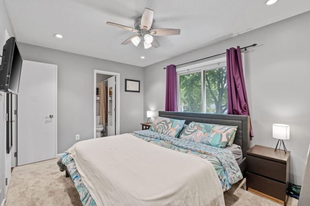 6871 Chaparral Lane, Chanhassen, MN 55317