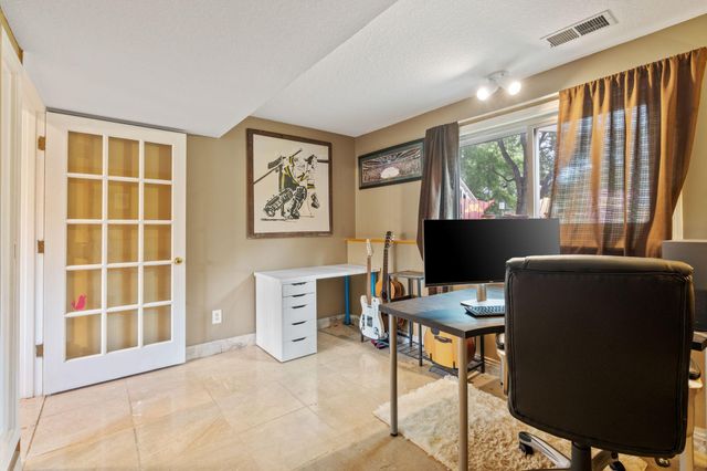 6871 Chaparral Lane, Chanhassen, MN 55317