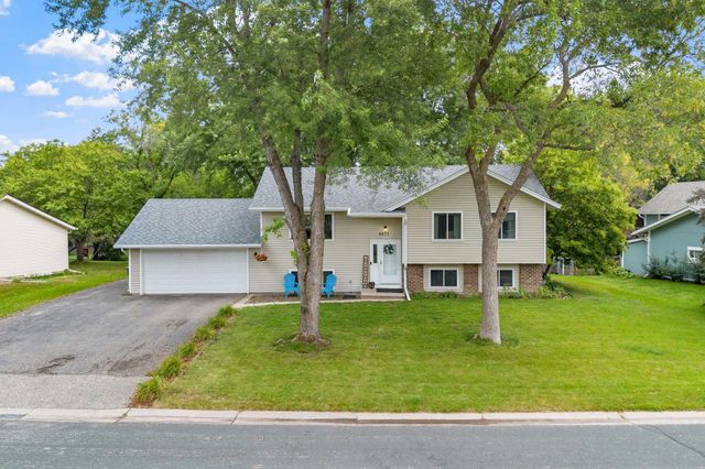 6871 Chaparral Lane, Chanhassen, MN 55317