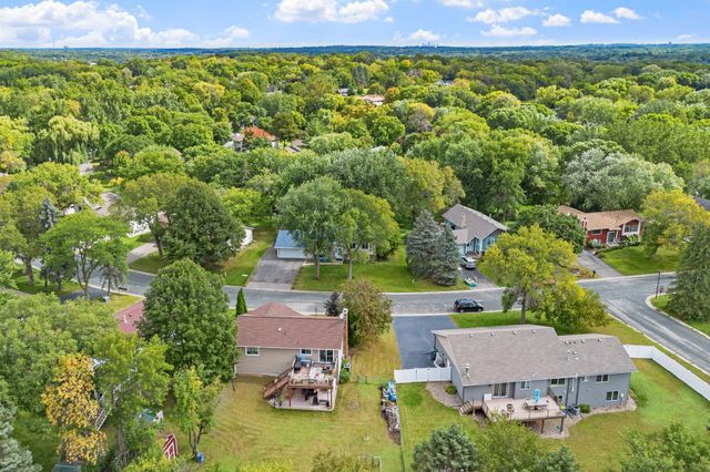 6871 Chaparral Lane, Chanhassen, MN 55317