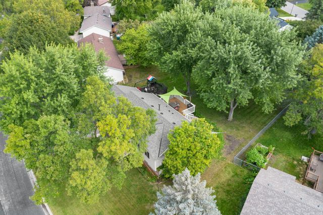 6871 Chaparral Lane, Chanhassen, MN 55317