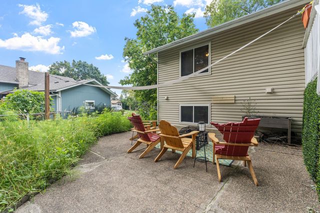 6871 Chaparral Lane, Chanhassen, MN 55317