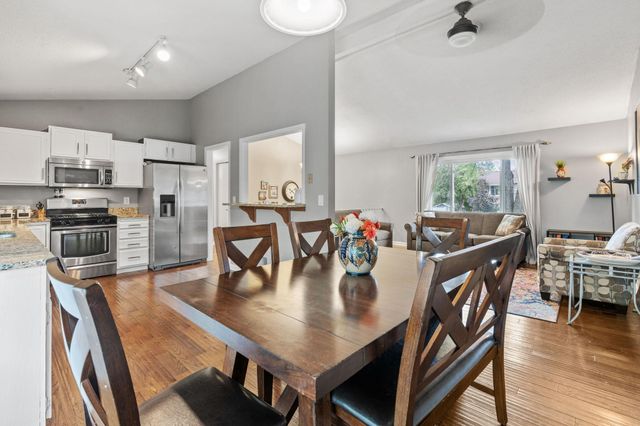 6871 Chaparral Lane, Chanhassen, MN 55317