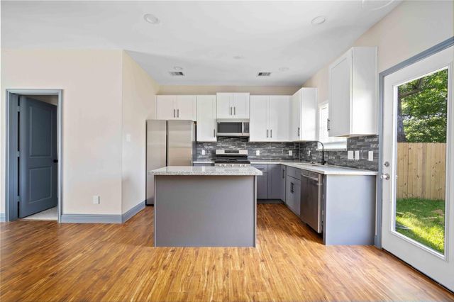 4506 Mayflower Street B, Houston, TX 77051