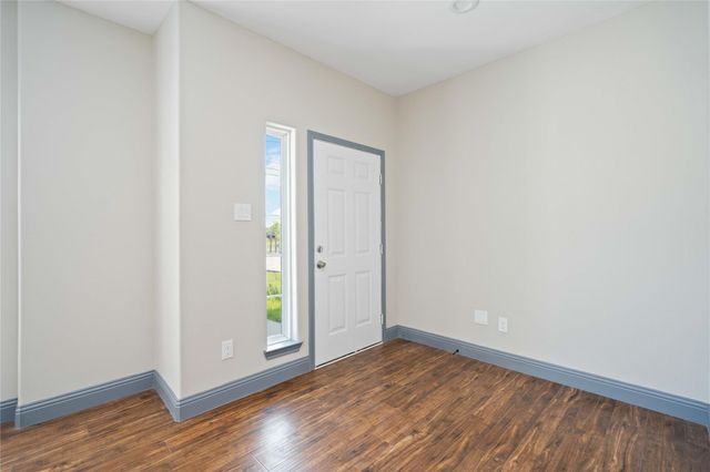 4506 Mayflower Street B, Houston, TX 77051