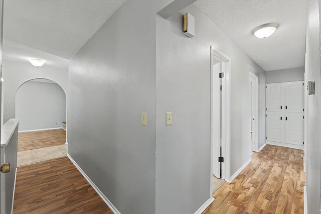 1306 E Brookfield Lane, Derby, KS 67037
