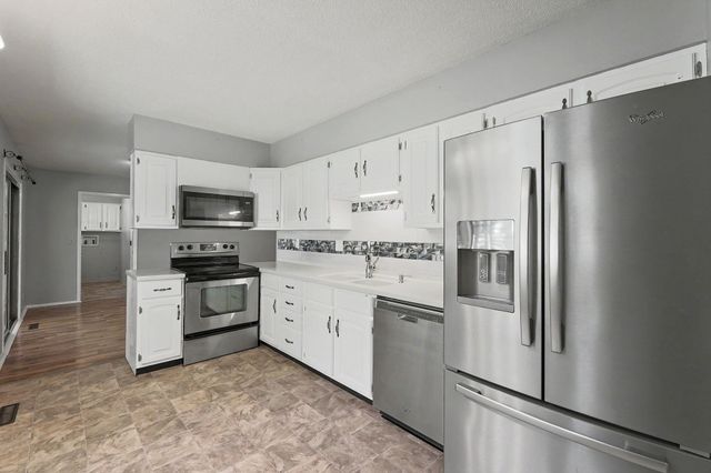1306 E Brookfield Lane, Derby, KS 67037