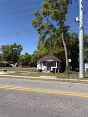 303 E 13TH STREET, Apopka, FL 32703