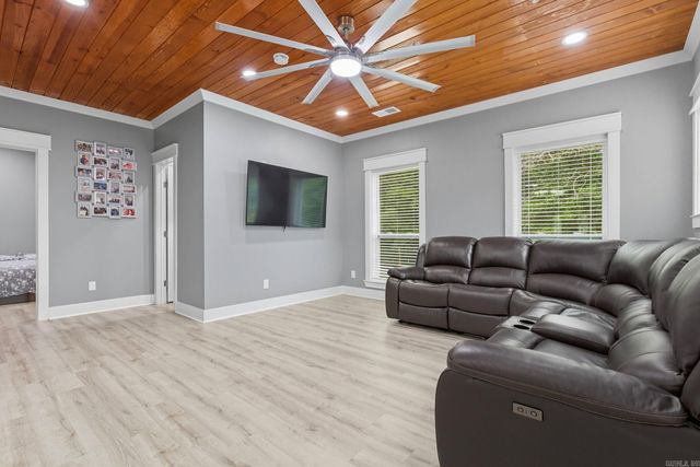 12332 Loganberry Drive, Alexander, AR 72002