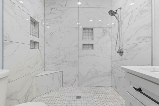 12332 Loganberry Drive, Alexander, AR 72002