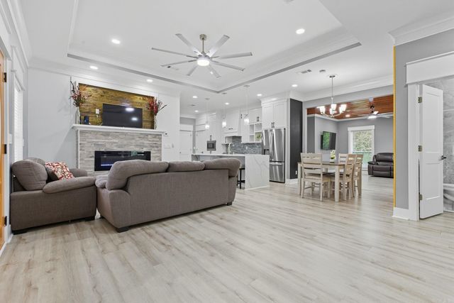 12332 Loganberry Drive, Alexander, AR 72002