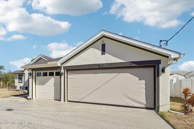 8 LARAMIE Drive, Palm Coast, FL 32137