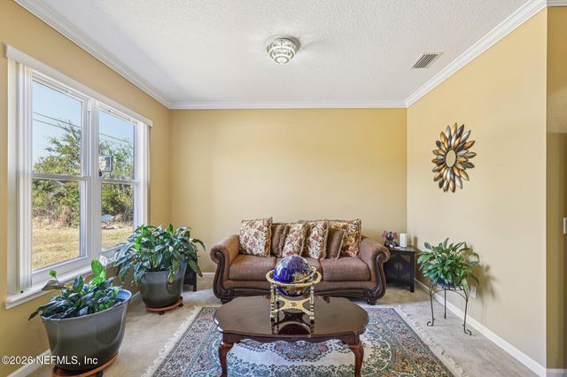 8 LARAMIE Drive, Palm Coast, FL 32137