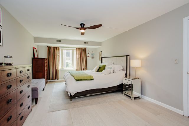 2420 W Talcott Road 211, Park Ridge, IL 60068
