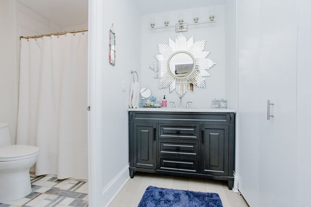 2420 W Talcott Road 211, Park Ridge, IL 60068