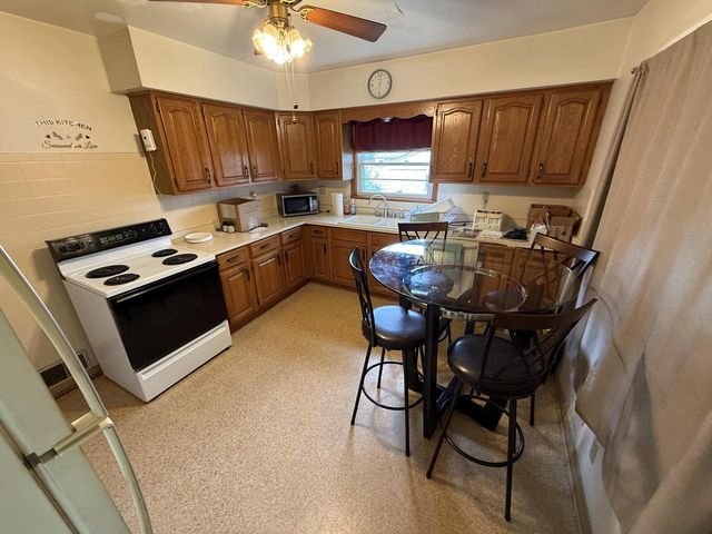 2210 S 56th STREET, West Allis, WI 53219