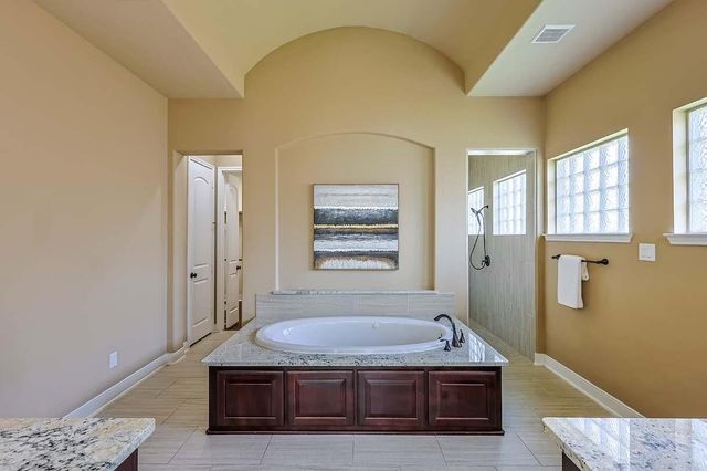 515 Mill Creek Road, Pinehurst, TX 77362