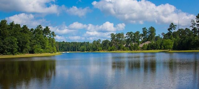 515 Mill Creek Road, Pinehurst, TX 77362