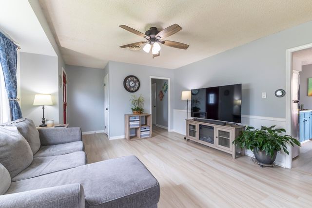 2622 AVENUE H, Council Bluffs, IA 51501