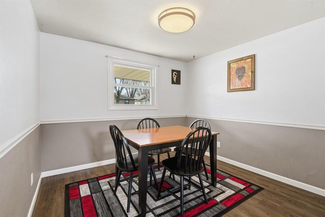 114 WALLACE STREET, Combined Locks, WI 54113