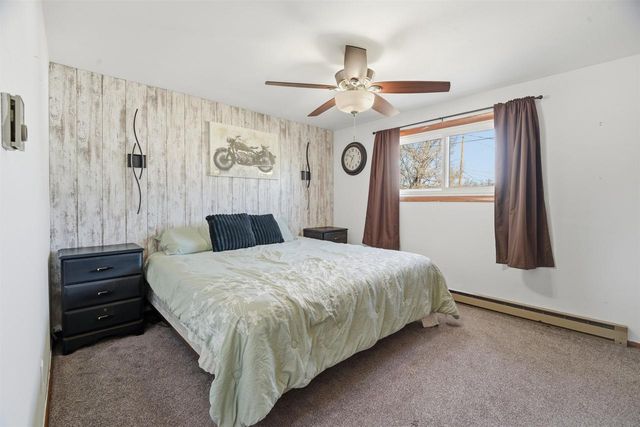 114 WALLACE STREET, Combined Locks, WI 54113