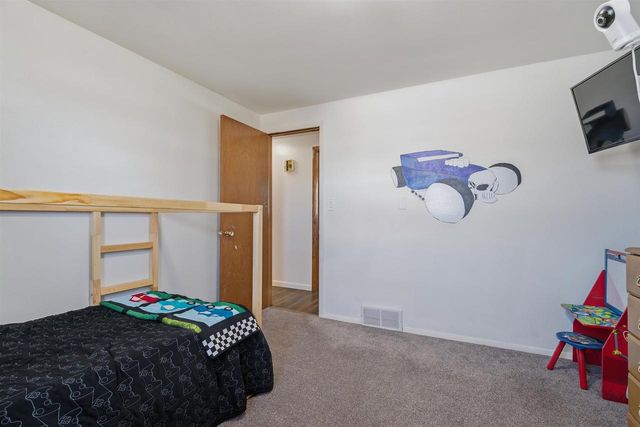 114 WALLACE STREET, Combined Locks, WI 54113