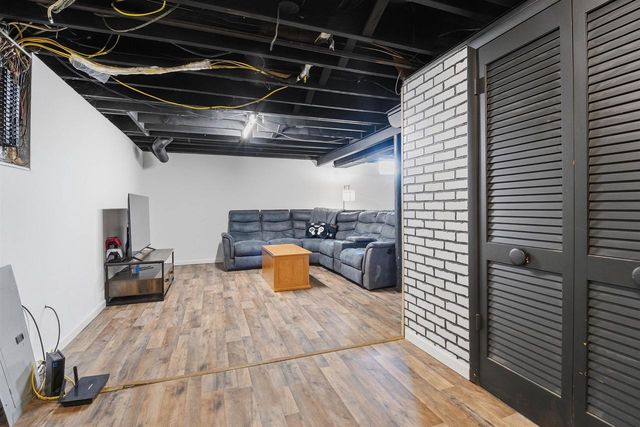 114 WALLACE STREET, Combined Locks, WI 54113